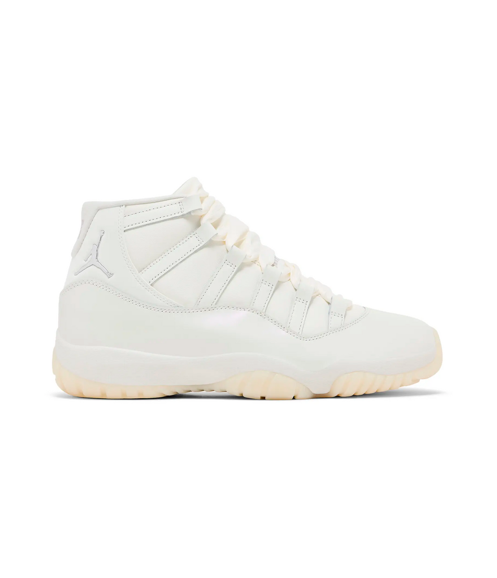 Air Jordan 11 Retro 'Pearl / Grand Finale'