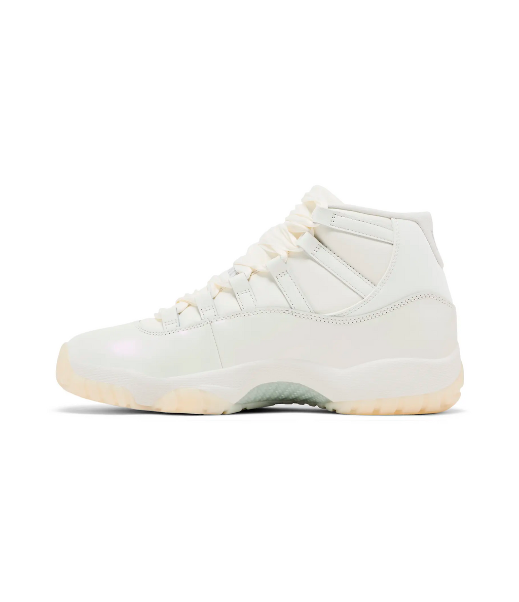 Air Jordan 11 Retro 'Pearl / Grand Finale'