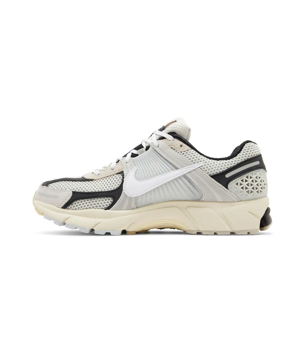 Nike Air Zoom Vomero 5 Supersonic