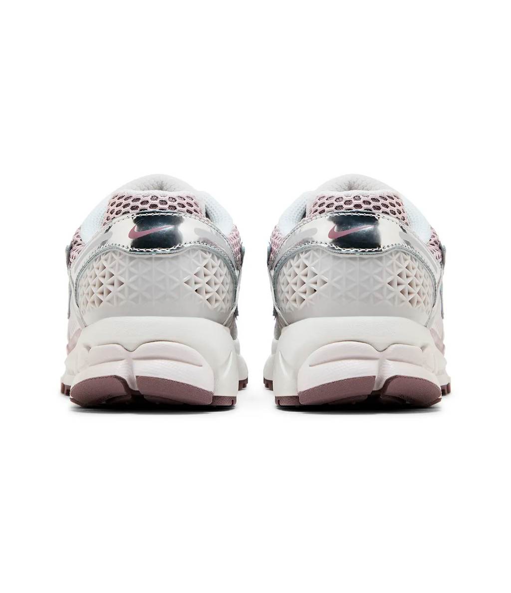 Nike Wmns Air Zoom Vomero 5 Chrome Platinum Violet