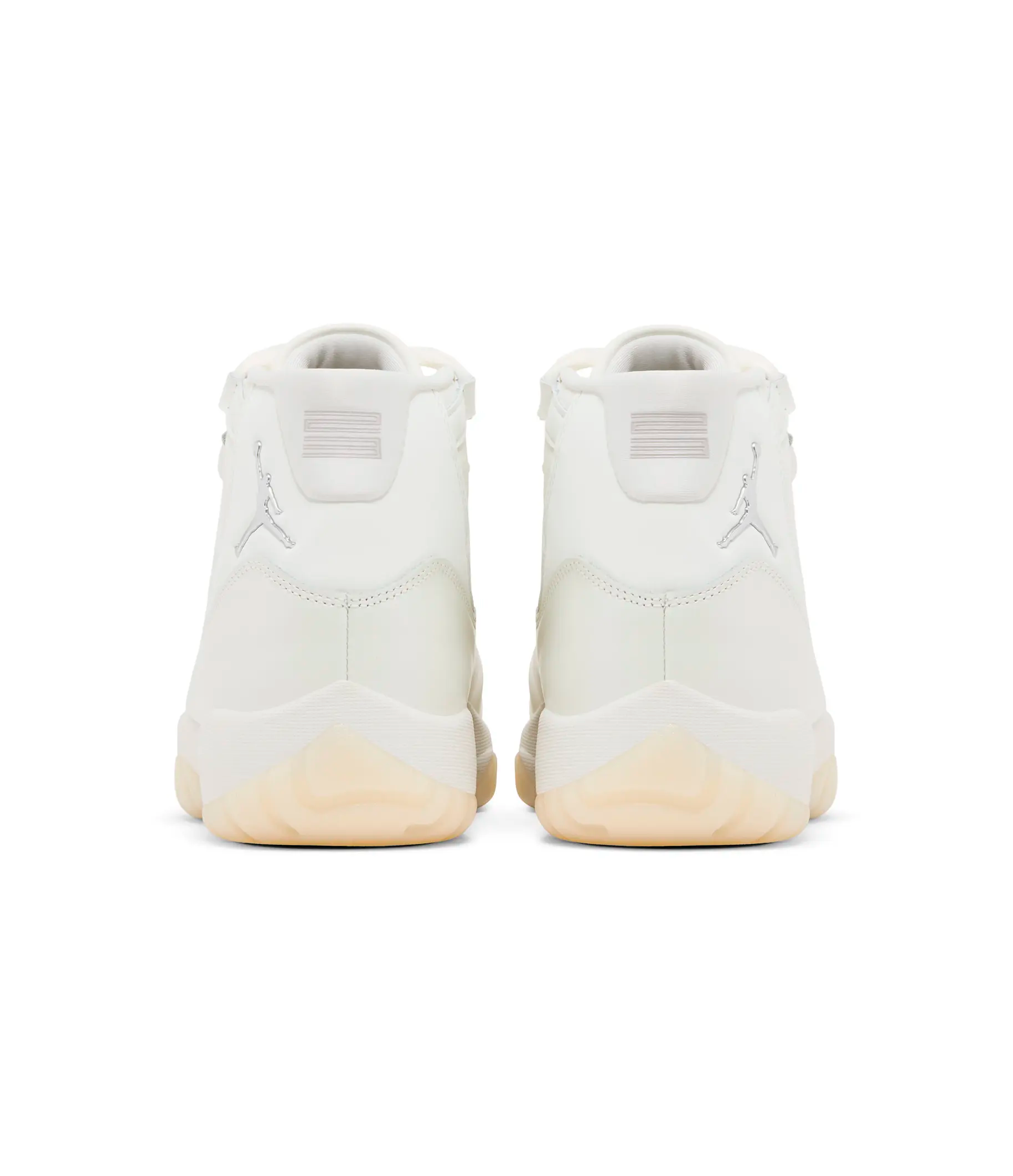 Air Jordan 11 Retro 'Pearl / Grand Finale'